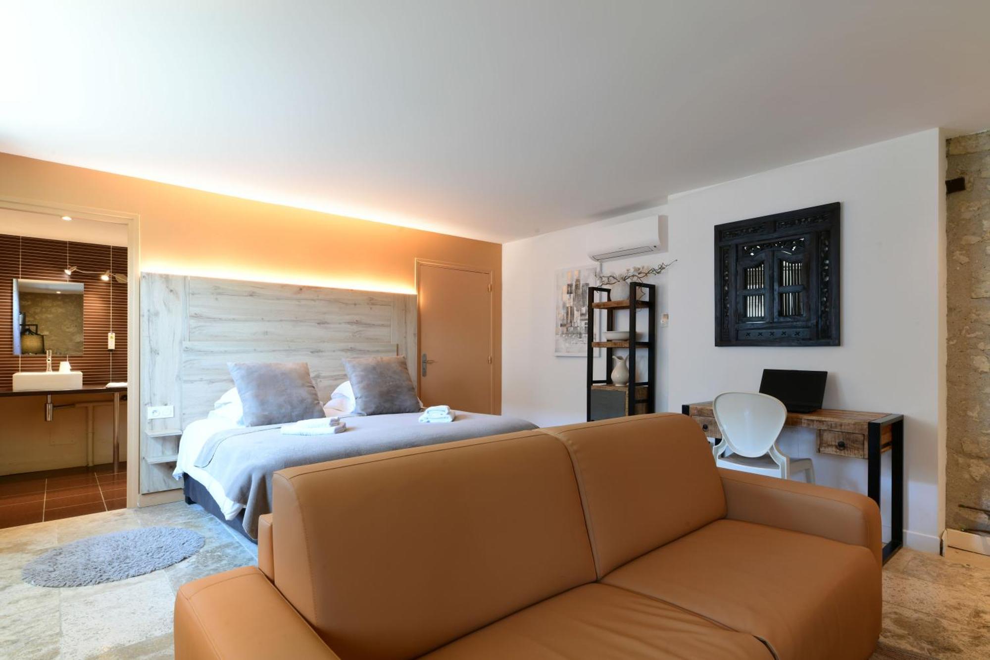 Logis L'auberge De Hotel Larressingle