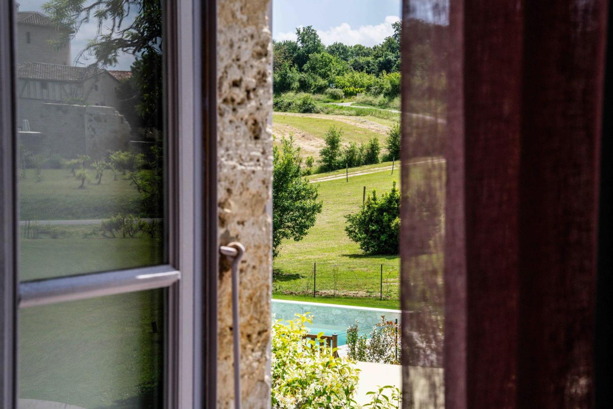 Logis L'auberge De Hotel 3*